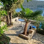 Apartment Relax - Drvenik Veli